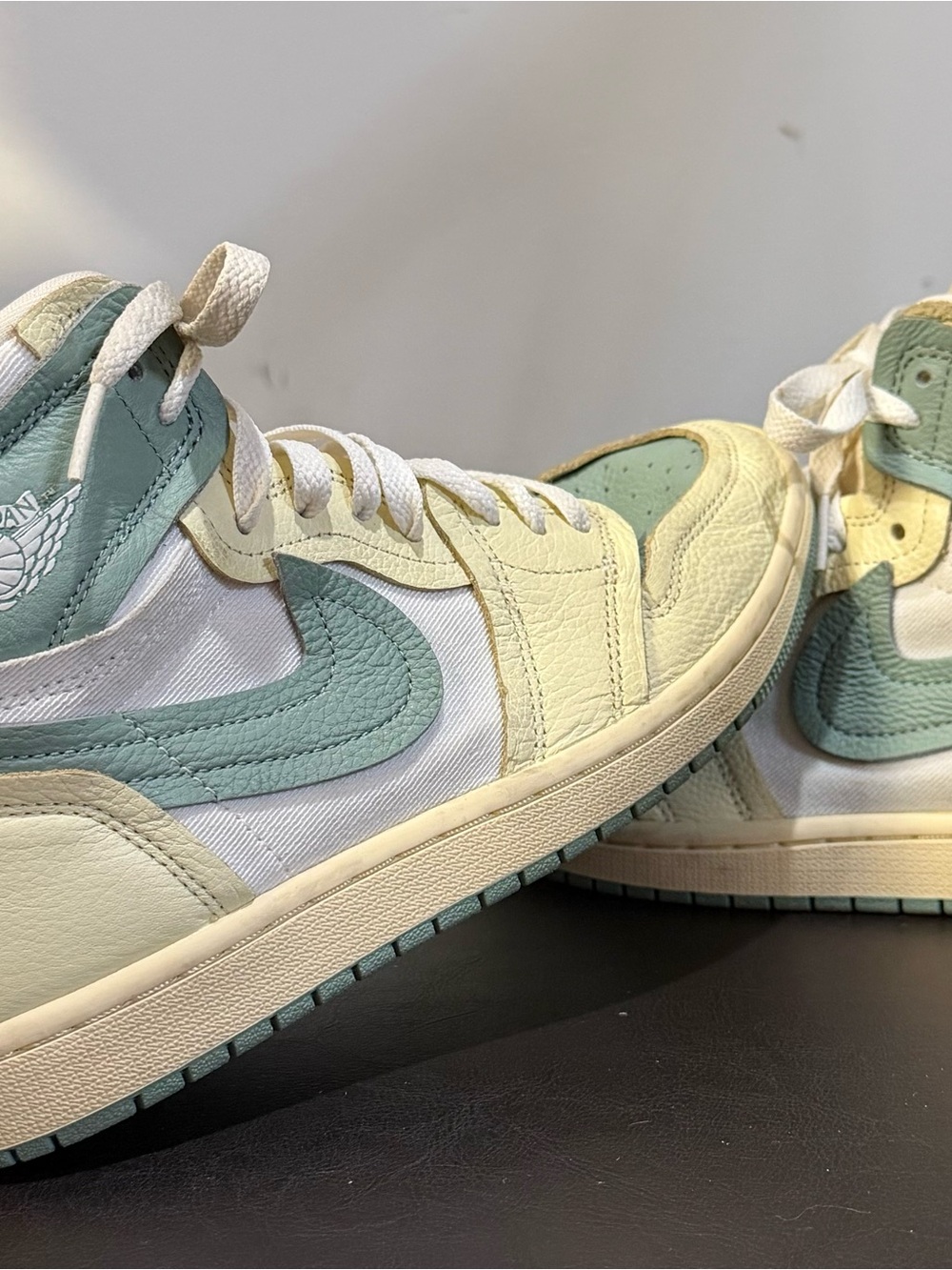 Air Jordan 1 High Method of Make Jade Smoke Women’s Size 9 FB9891-104